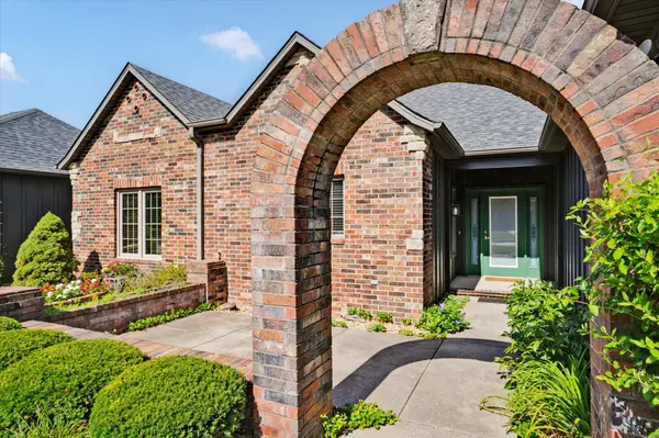 1750 W Bennett ST #Unit 10b, Springfield, MO 65807