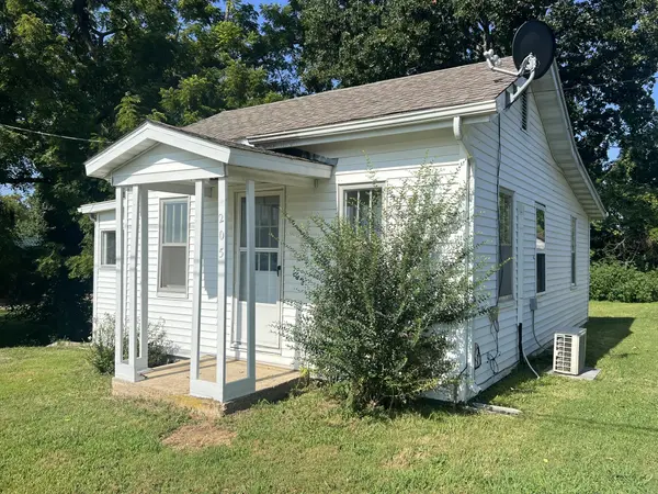 205 N Ash ST, Willow Springs, MO 65793