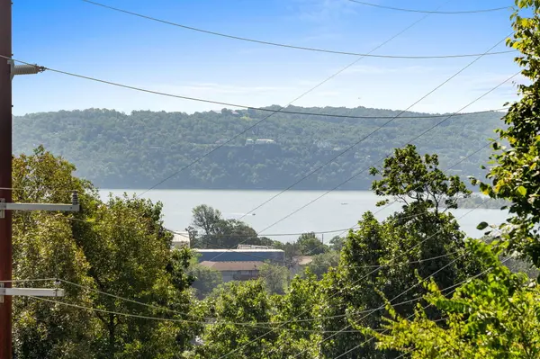 30 Hickory DR, Kimberling City, MO 65686