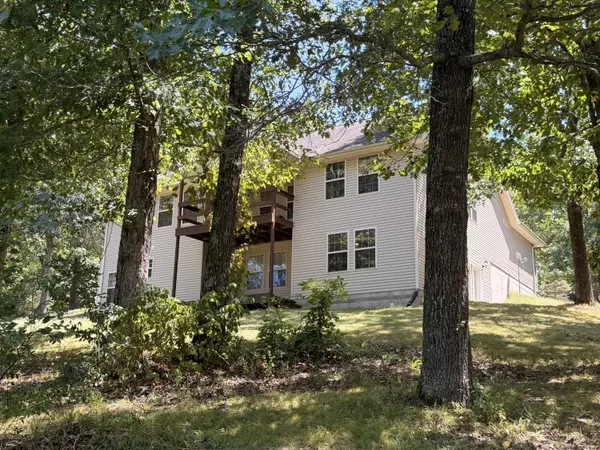 17675 Hazel Crest LN, Neosho, MO 64850