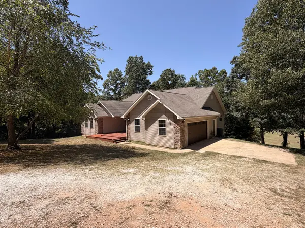 17675 Hazel Crest LN, Neosho, MO 64850