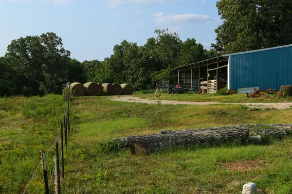 3339 U.S. 63, Koshkonong, MO 65692