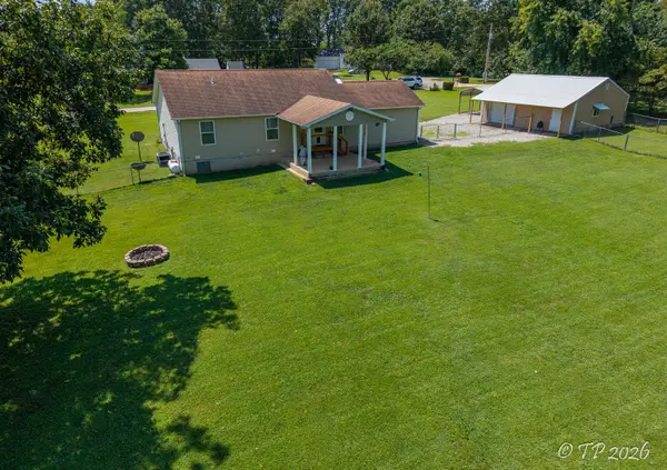 5879 County Road 1580, West Plains, MO 65775