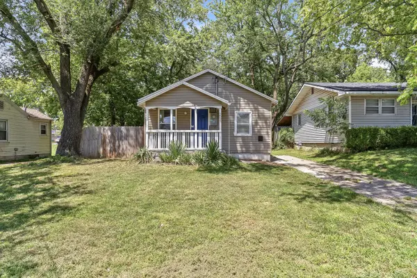 1525 W Webster ST, Springfield, MO 65802