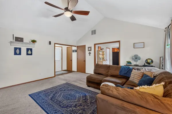 296 Rogers LN, Sparta, MO 65753