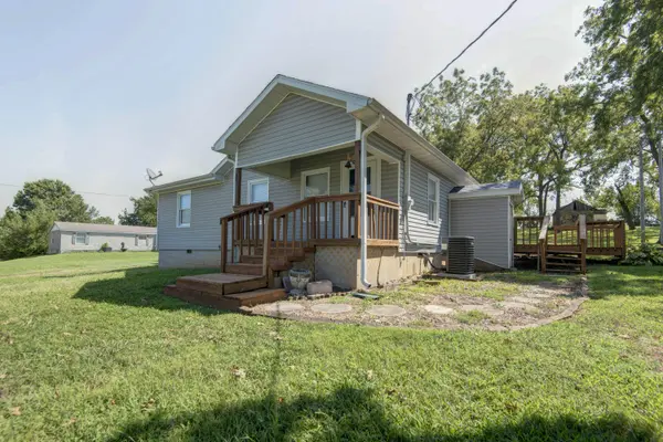 404 S Main ST, Pleasant Hope, MO 65725