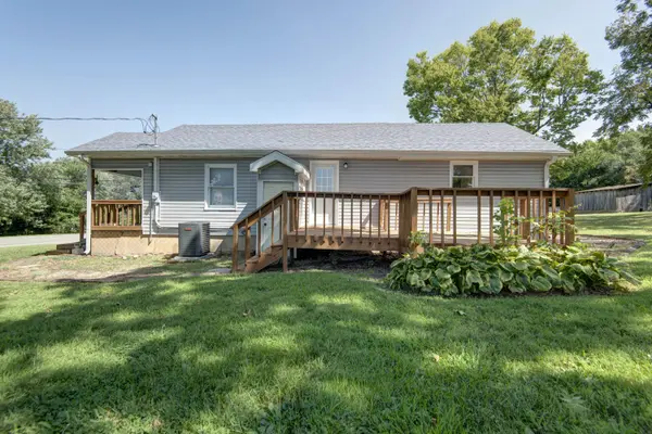 404 S Main ST, Pleasant Hope, MO 65725