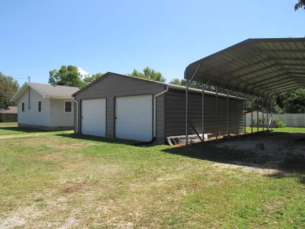 501 S West ST, Mountain Grove, MO 65711