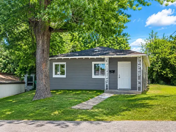 802 Corn AVE, Willow Springs, MO 65793
