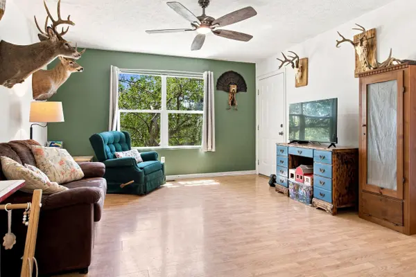 2217 W Volunteer WAY, Springfield, MO 65803