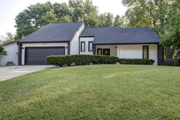 4810 S Warwick AVE, Springfield, MO 65804
