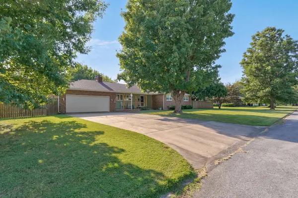 508 S Cherry ST, Stockton, MO 65785