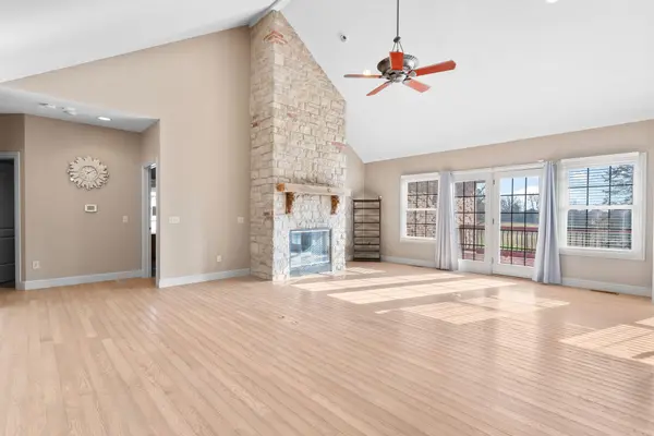 5072 E Hedgerow DR, Springfield, MO 65802