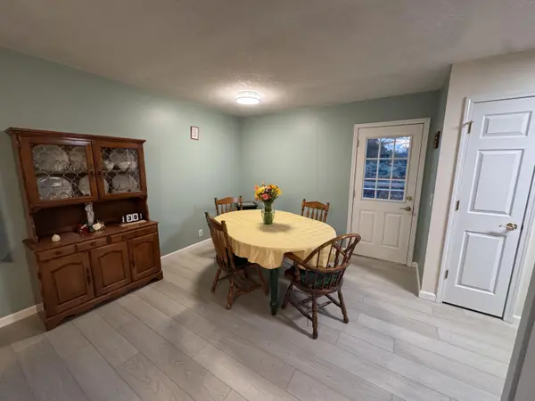 5220 Longview CIR, Diamond, MO 64840