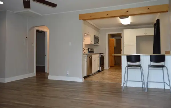 1045 N Dickerson AVE, Springfield, MO 65803