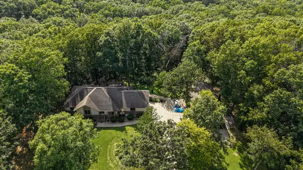 995 S Stanford DR, Rogersville, MO 65742