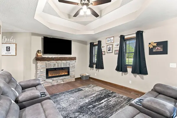 1295 Spring Valley, Marshfield, MO 65706