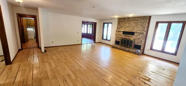 1811 E Holiday ST, Springfield, MO 65804