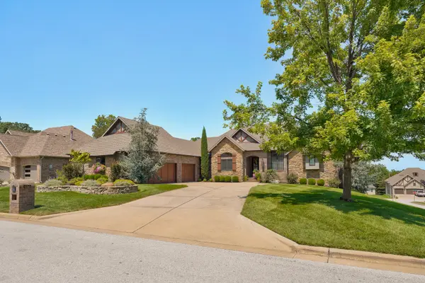 4155 E Gastonbury ST, Springfield, MO 65809