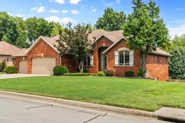 392 N Niangua DR, Nixa, MO 65714