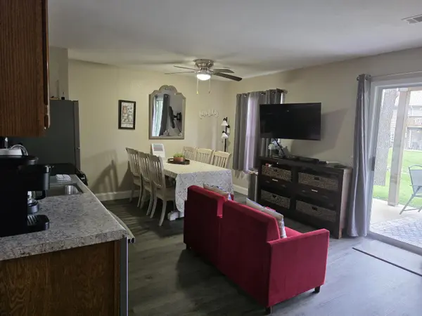 25 Fall Creek TRL #Apt 5, Branson, MO 65616