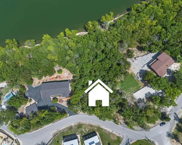 86 Carefree LN, Kimberling City, MO 65686