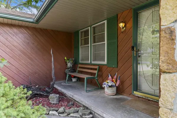 4650 S Holiday AVE, Springfield, MO 65810