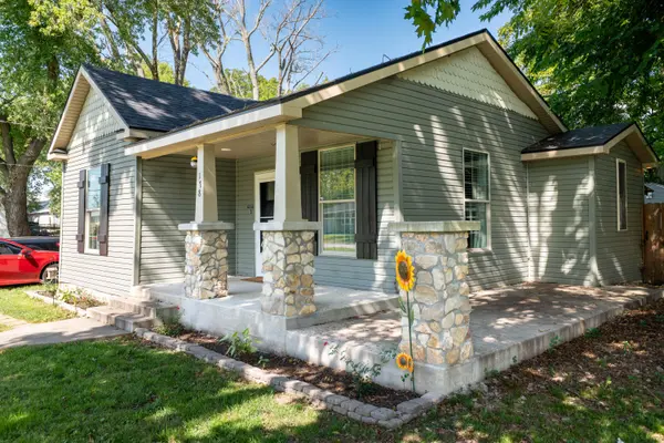 178 South AVE, Sparta, MO 65753