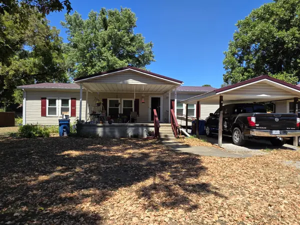 417 Ottawa ST, Seneca, MO 64865