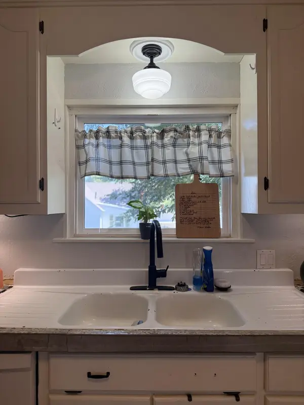 1015 Durnell ST, Cabool, MO 65689