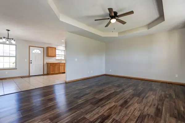 409 Sugar LN, Clever, MO 65631