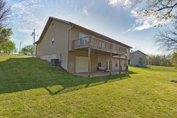 1865 N College CIR, Morrisville, MO 65645