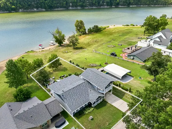 3312 Long Bend RD, Galena, MO 65656