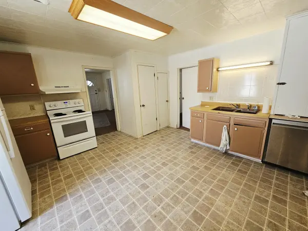 827 S Missouri AVE, Springfield, MO 65806