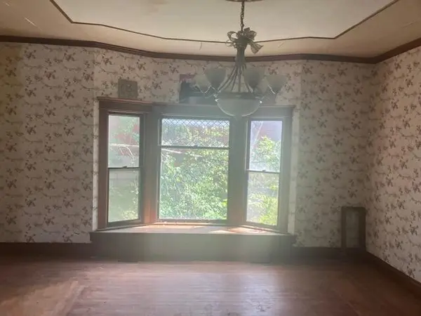 111 W Walnut ST, Columbus, KS 66725