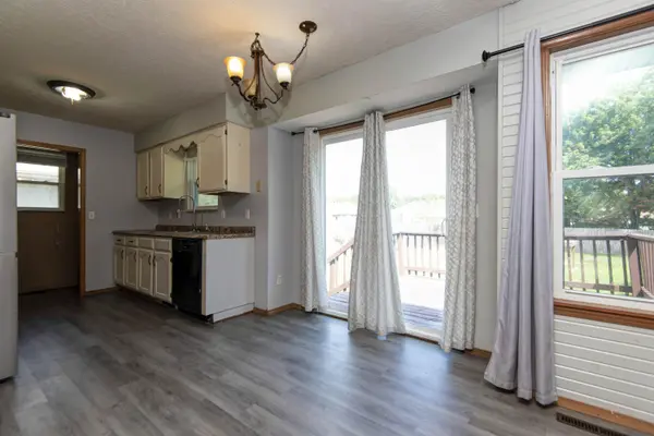 2120 S Golden AVE, Springfield, MO 65807