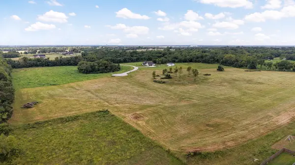 000 S Zary LN, Springfield, MO 65802