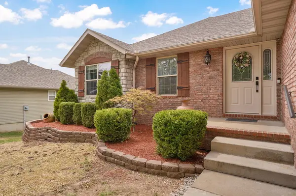 625 N Althea AVE, Nixa, MO 65714