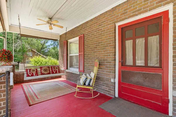 535 S Lincoln AVE, Aurora, MO 65605