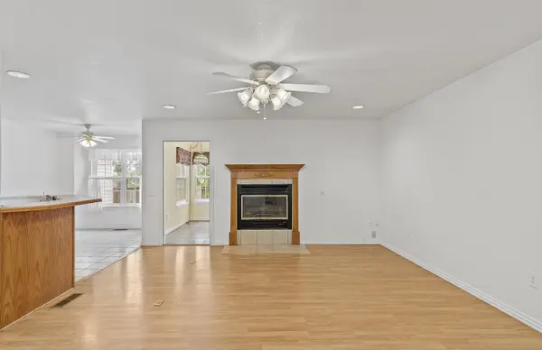52 Crown DR, Branson West, MO 65737