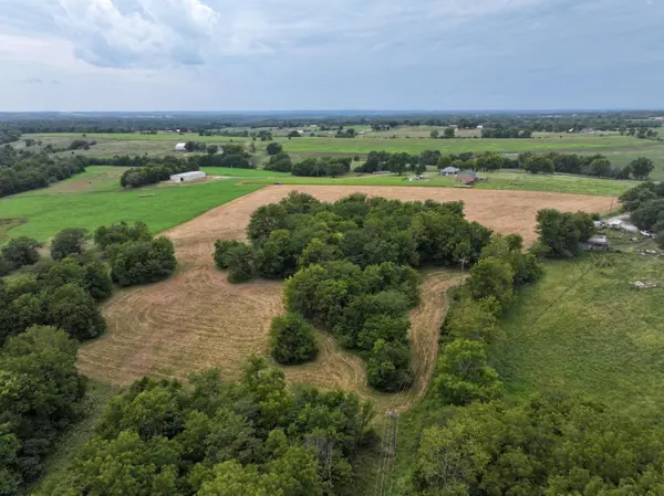 000 S 140th RD, Morrisville, MO 65710