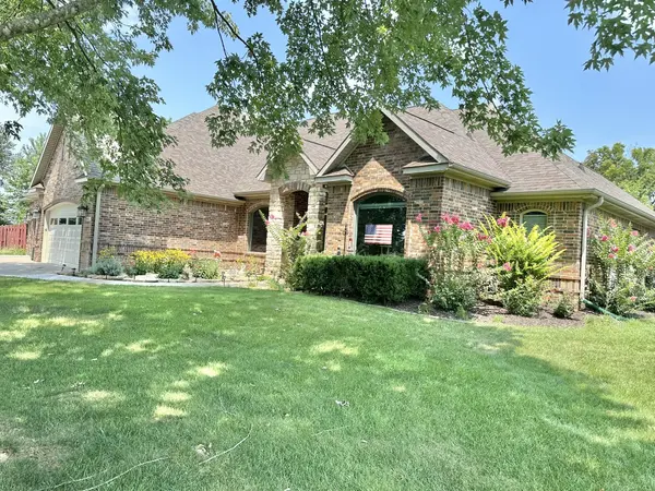4414 N 6th ST, Ozark, MO 65721