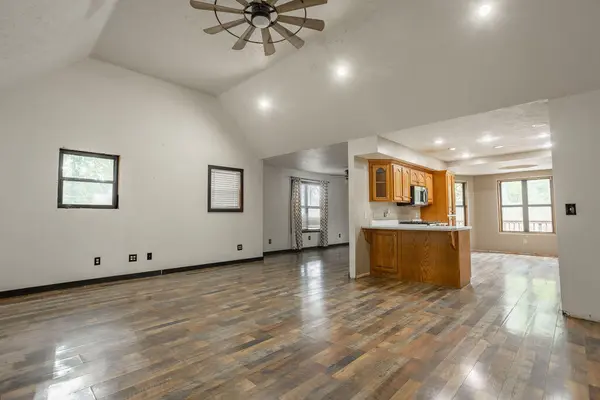 4206 Serenity LN, Nixa, MO 65714