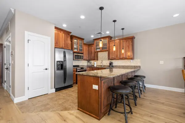 1207 Riverstone DR, Branson, MO 65616
