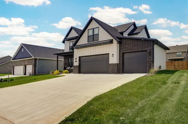 4911 S Burrows AVE, Springfield, MO 65810