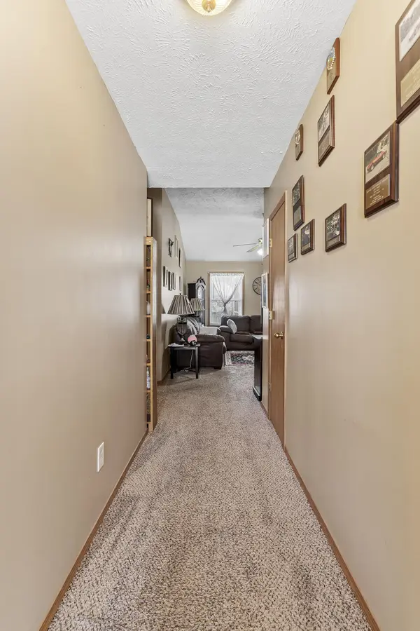 3208 W Scott ST, Springfield, MO 65803