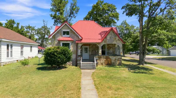 401 2nd ST, Monett, MO 65708