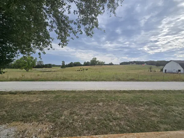 25990 Elk RD, Pittsburg, MO 65724