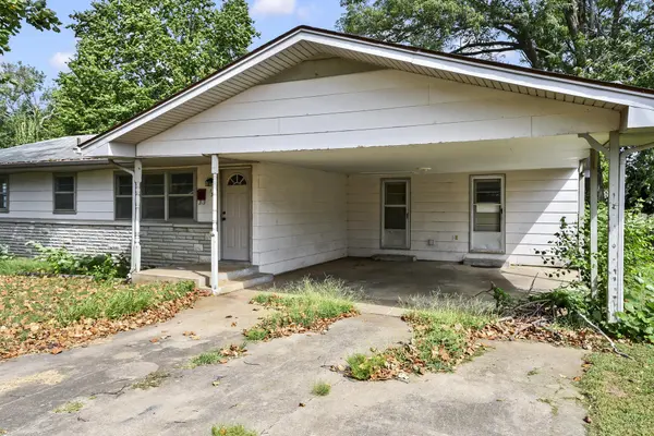 1317 E Cambridge ST, Springfield, MO 65804