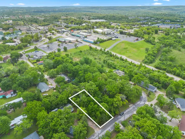 751 Aaron WAY, Branson, MO 65616